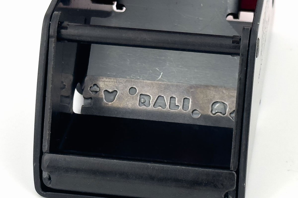 Lame RALI posée dans le contre-fer